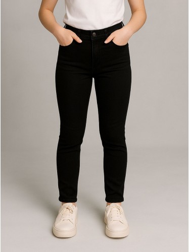 بنطال جينز للنساء لون أسود