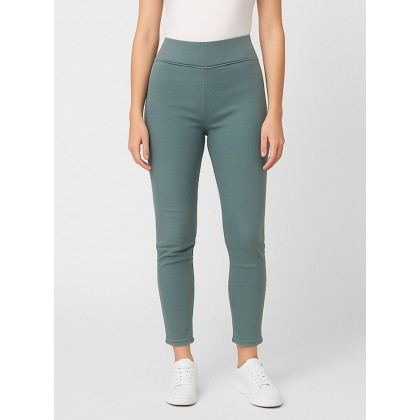 بنطال جينز سكيني للنساء لون أخضر فاتح
