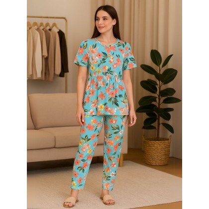 بجامة صيفية بأكمام قصيرة للنساء لون أزرق مورد من Sami Boutique