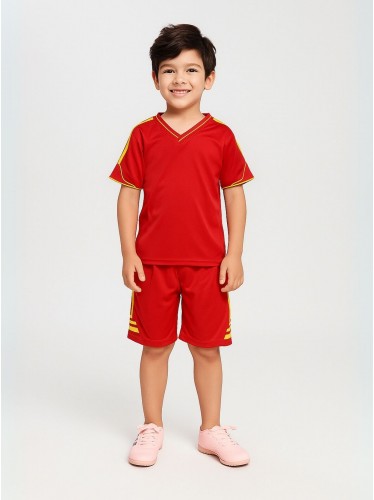 طقم رياضي (تيشيرت وشورت) للأطفال لون أحمر