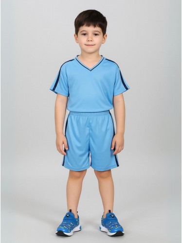 طقم رياضي (تيشيرت وشورت) للأطفال لون أزرق فاتح