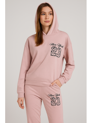 طقم رياضي خريفي لون زهري