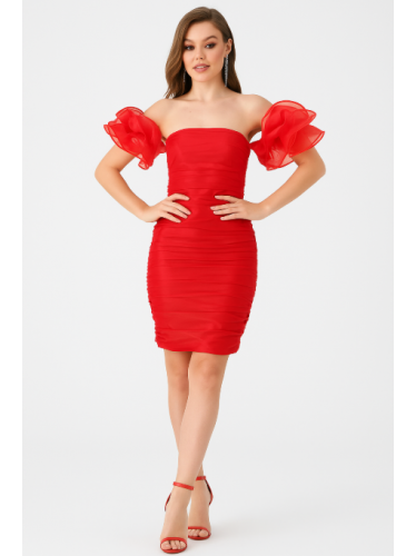 فستان قصير لون أحمر