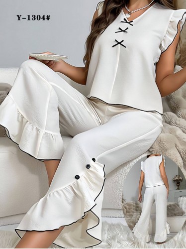 بيجامة صيفية للنساء قطعتين لون أبيض