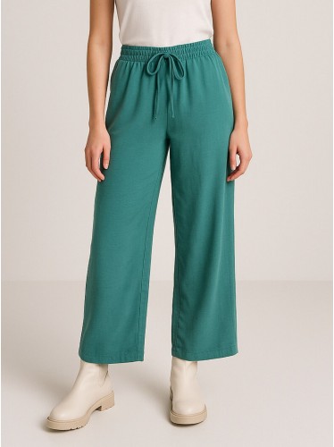 بنطال بيتي للنساء لون أخضر