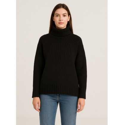 بلوزة صوف للنساء لون أسود