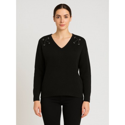 بلوزة صوف للنساء لون أسود