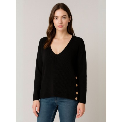بلوزة صوف للنساء بتصميم أزرار جانبية لون أسود