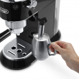مكينة قهوة من Delonghi لون أسود 1350 واط
