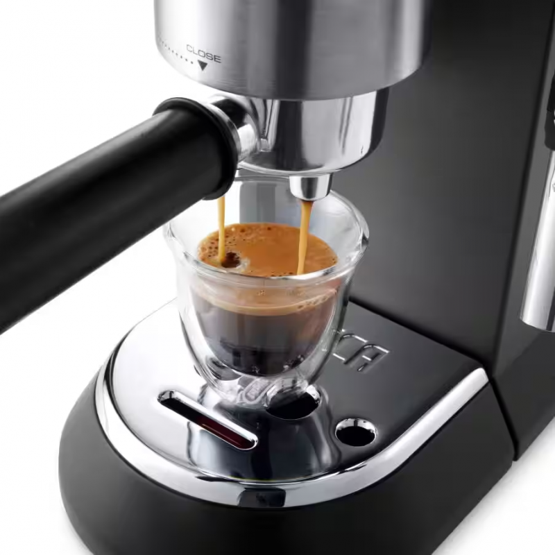 مكينة قهوة من Delonghi لون أسود 1350 واط Dedica Style manual coffee maker EC685.BK