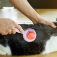 أداة تمشيط و إزالة الشعر للكلاب والقطط