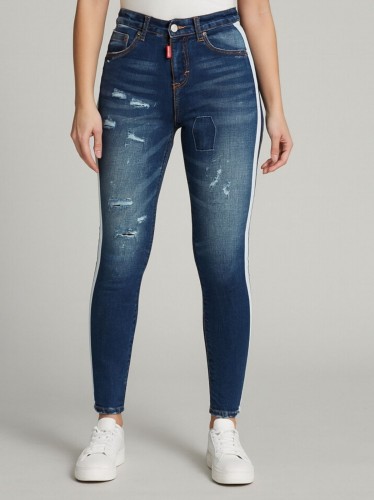 بنطلون جينز للنساء لون أزرق