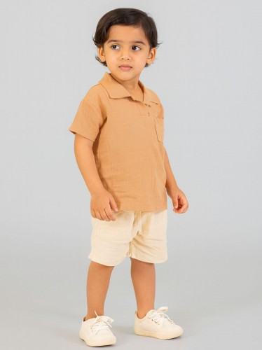 طقم ولادي قطعتين شورت وبلوزة