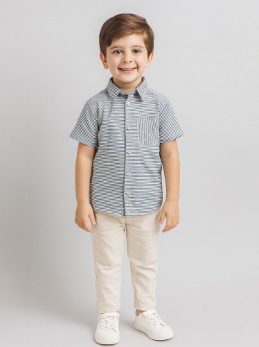 طقم ولادي بنطلون بيج وقميص مخطط