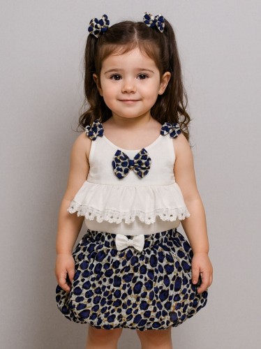 طقم بناتي قطعتين بلوزة وتنورة