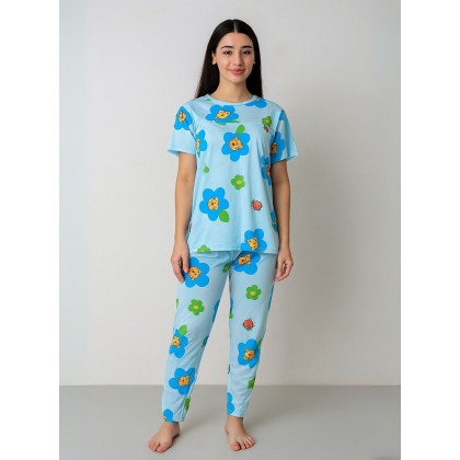 بيجامة ستاتية لون أزرق اشكال ملون بنطلون وبلوزة نص كم One Size