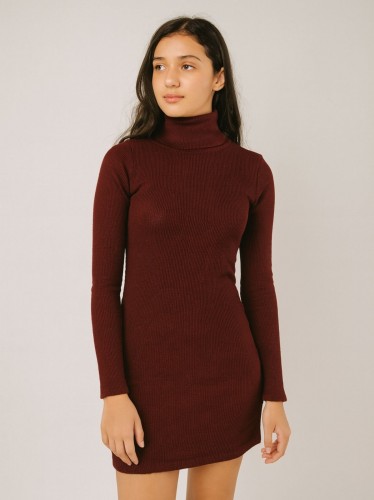 بلوزة بودي جولف بأكمام طويلة للنساء لون خمري