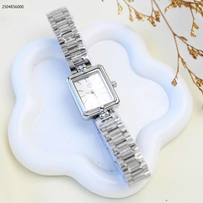 ساعة يد نسائية أنيق لون فضي