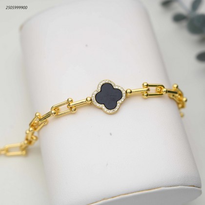 سوار بسلسلة وتصميم زهرة البرسيم مرصعة بالزركون لون ذهب و اسود
