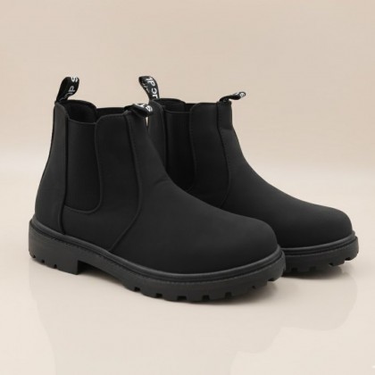 بسطار ولادي لون أسود