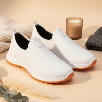 حذاء سبورت سليب ان للصبايا