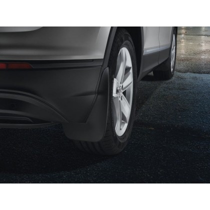 5NA075111 جلود حماية من الطين – تيجوان 2016-2024