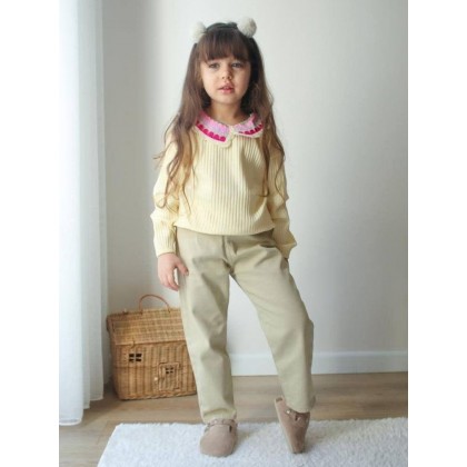طقم بناتي بلوزة وبنطلون لون زيتي