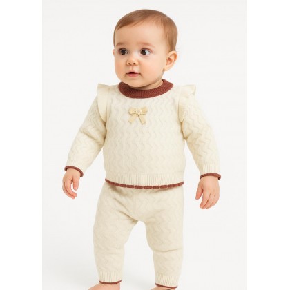 طقم صوف لون بيج