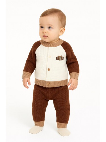 طقم صوف ولادي لون بني وبيج