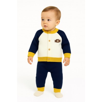 طقم صوف ولادي لون أصفر وكحلي