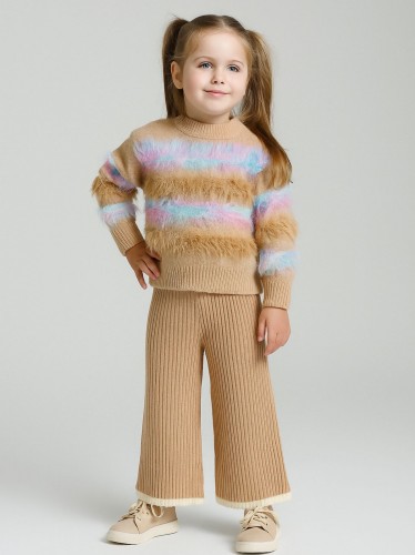 طقم صوف للأطفال لون بني