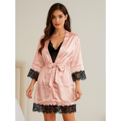 بجامة لانجري ثلاث قطع مع روب لون زهري