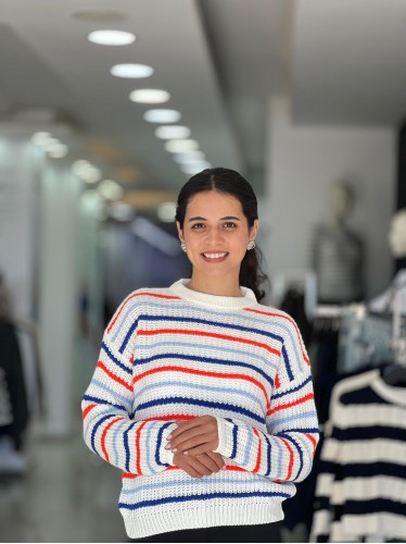 بلوزة ستاتي شتوي لون أبيض مخطط