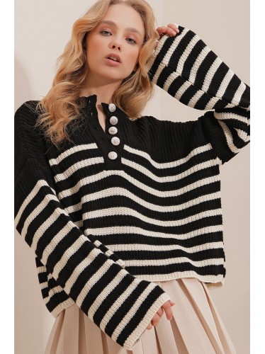 بلوزة ستاتي شتوي لون أسود خطوط سكري Trend Alaçatı Stili
