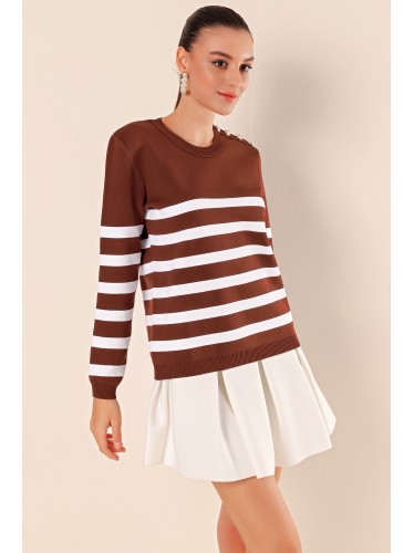 بلوزة ستاتي شتوي لون بني مخطط أبيض Bigdart