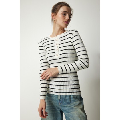 بلوزة ستاتي لون أبيض مخطط أسود