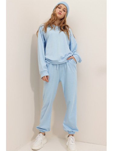 ترينج ستاتي خريفي لون أزرق فاتح Trend Alaçatı Stili