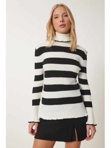 بلوزة هاينيك مفلمة باللون الابيض والاسود One Size