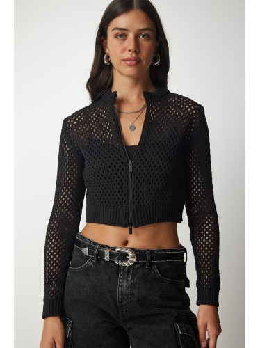 جاكيت شتوية مخرم باللون الاسود One Size