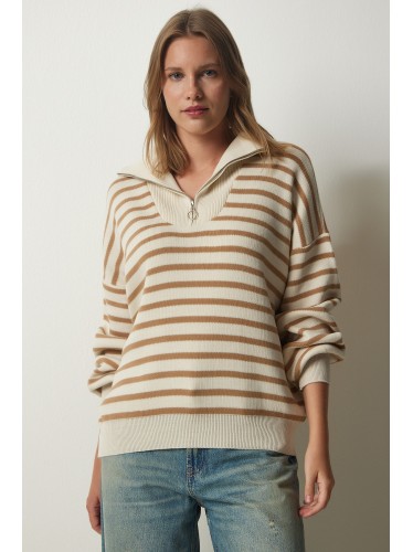 بلوزة شتوية مخططة باللون الابيض والبيج One Size