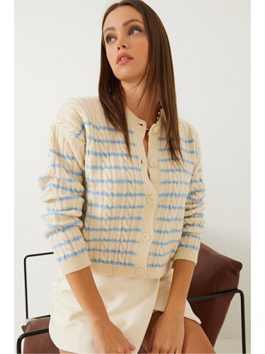 جرزة شتوية مقلمة بالايفوري والازرق One Size