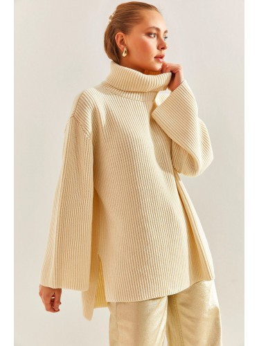 بلوزة صوف سادة باللون البيج One Size