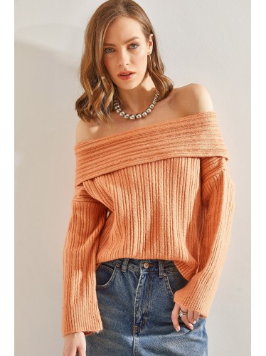 بلوزة شتوية اوف شولدر لون كمل One Size