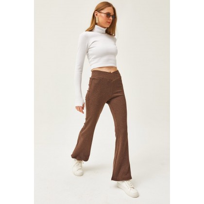 بنطلون شتوية باللون البني