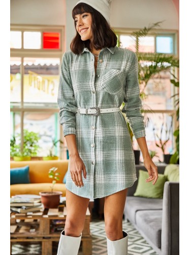 قميص كروهات باللون الفستقي والابيض