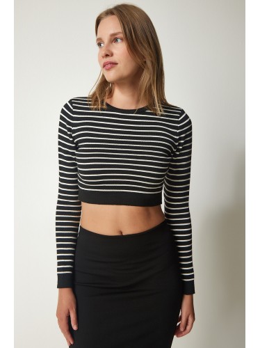 بلوزة شتوية خفيف محططة باللون الاسود والابيض