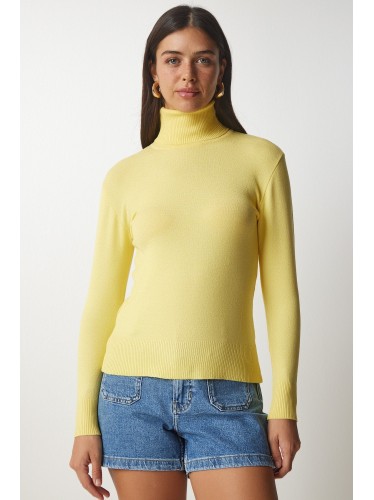 بلوزة شتوية باللون الاصفر