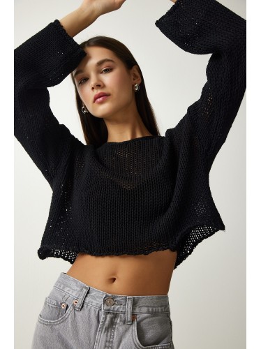 بلوزة صوف باللون الاسود