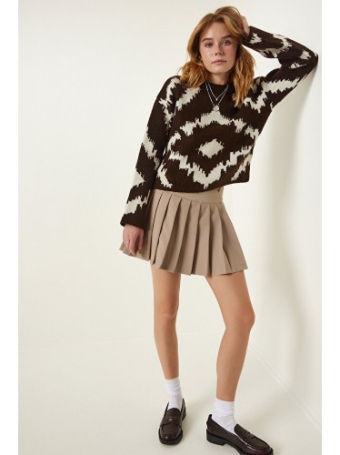 بلوزة صوف شتوية بني وابيض