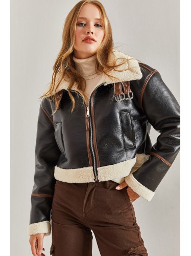 جاكيت جلد فرو وجلد باللون البني